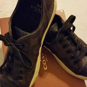 Coach Tennies